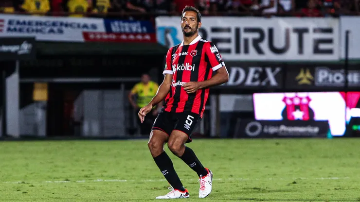 Celso Borges no pierde la fe en que Alajuelense pueda remontarle al New England Revolution