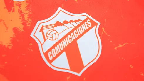 Comunicaciones causó polémica al presentar su tercer uniforme de la temporada
