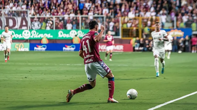 Warren Madrigal es una pieza clave del Saprissa. (Foto: Saprissa).