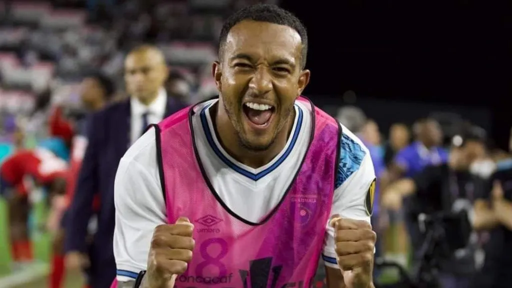 Nathaniel Méndez-Laing con la Selección de Guatemala