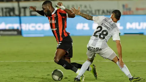 Oficial: Alajuelense pide a UNAFUT reprogramar el partido con Herediano.