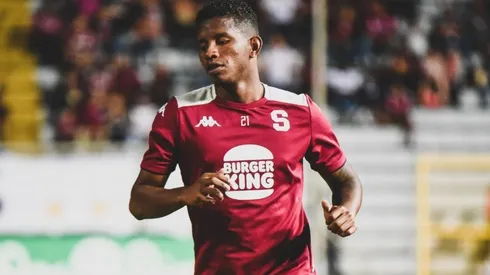 Las opciones maneja el Saprissa para la baja de Fidel Escobar