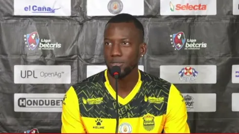 Darixon Vuelto denunció insultos racistas por parte de jugador de Génesis