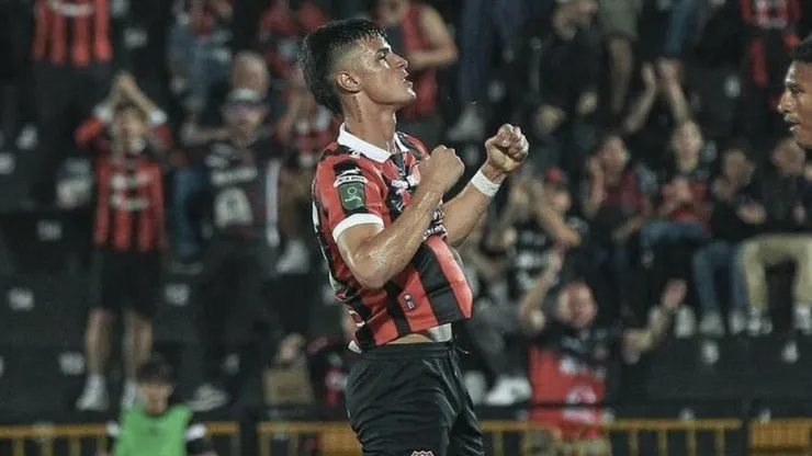 ¿Lesme vuelve a ser convocado por la roja de Moya?