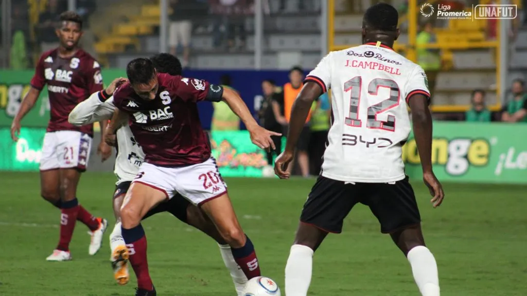 Camacho dirigirá su primer clásico de Costa Rica. (Foto: Liga Promérica)