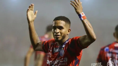 San Carlos busca renovar a César Yanis