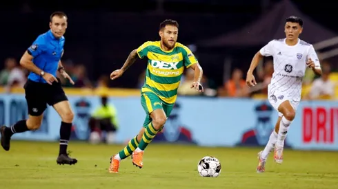 Joshua Pérez dio dos asistencias en el triunfo de su equipo. (Foto: Diario El Salvador)