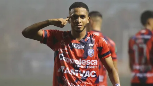 Deportivo Saprissa se fija en César Yanis