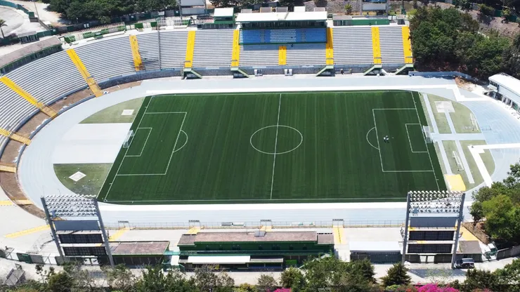 Comunicaciones deja el estadio Doroteo Guamuch Flores por el Cementos Progreso