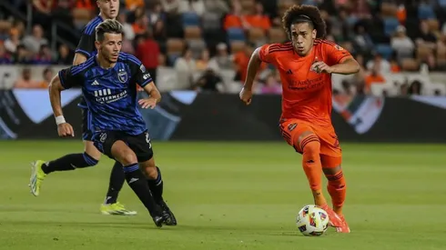 Inteligencia artificial predice el futuro de Adalberto Carrasquilla