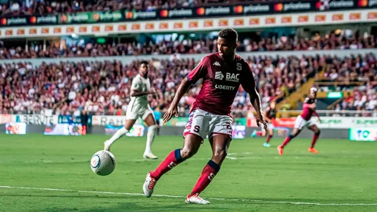 Fidel Escobar no asegura su continuidad en Saprissa