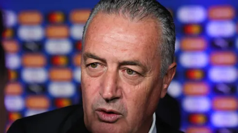 El nuevo dolor de cabeza para Gustavo Alfaro