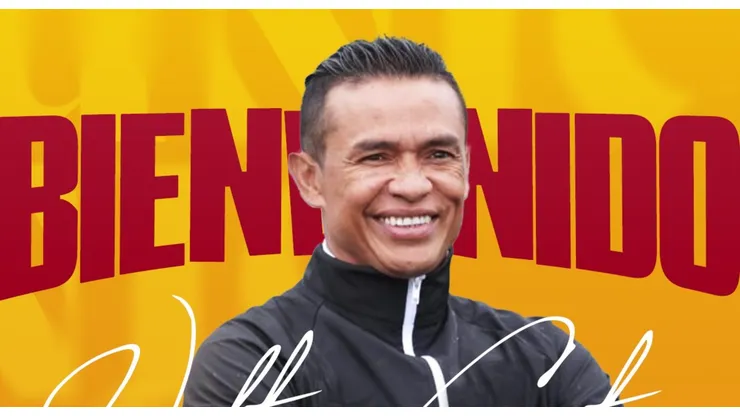 Jafet Soto escucha el pedido de Walter Centeno para su llegada a Herediano