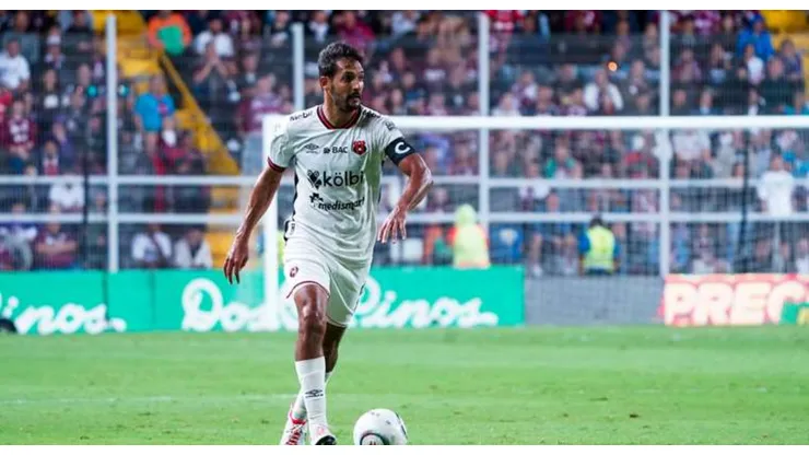 El motivo por el que Celso Borges no salió a retirar la medalla de subcampeón con Alajuelense