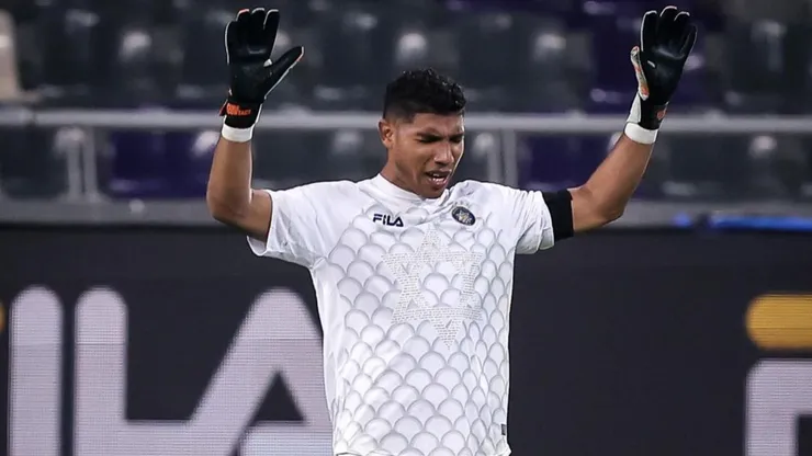 Orlando Mosquera ya podría buscar nuevo destino