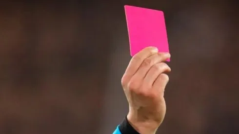 Desde la Conmebol se confirmó una nueva regla en el fútbol con la implementación de la Tarjeta Rosa en la Copa América 2024.