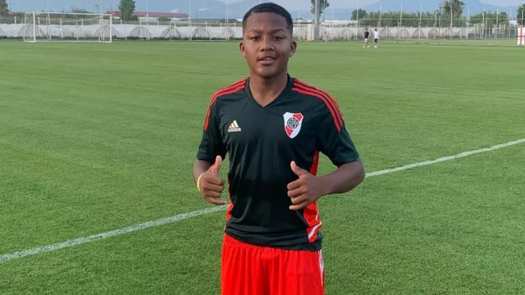 Con 15 años ya milita en River Plate y tiene futuro