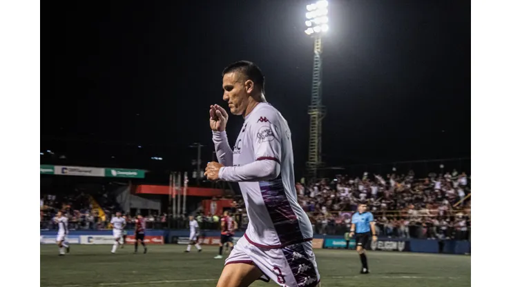 Saprissa golpeó primero y le ganó 1-0 a San Carlos