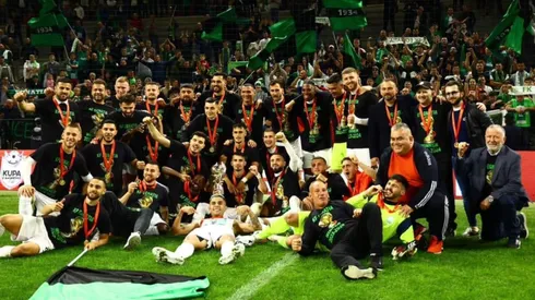 Ex Alajuelense se consagró campeón en Europa