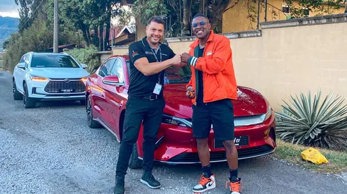 "No es normal": así maneja Joel Campbell su fortuna y su exitoso lado empresarial.