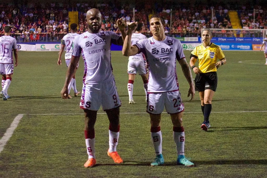 Deportivo Saprissa en la victoria ante San Carlos