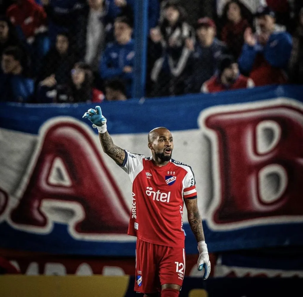 Luis Mejía con Nacional