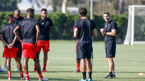 Panamá refuerza su equipo