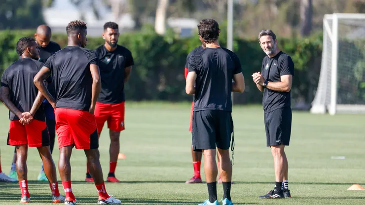 Panamá refuerza su equipo