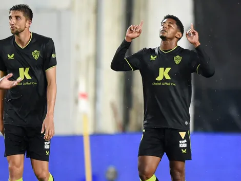 Un gol de Choco Lozano le dio la victoria a Almería (Video)