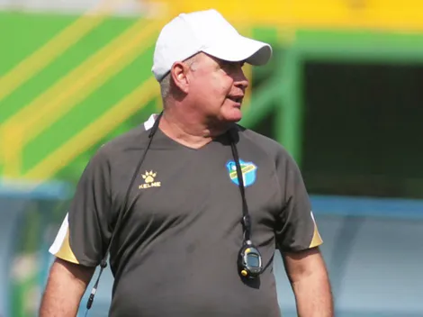 Willy Olivera criticó a Municipal por ser muy defensivo en la ida de las semifinales