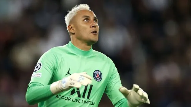 Keylor Navas con PSG en Champions