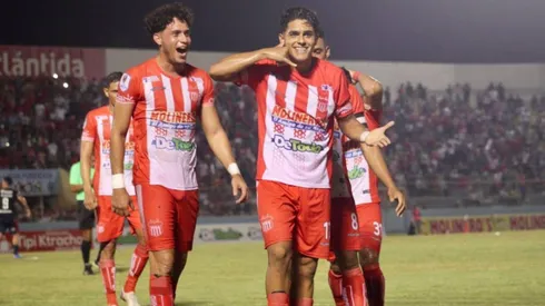 Luis Palma hizo un emotivo video a los jugadores de Vida previo a jugarse la permanencia