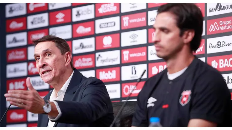 Guimaraes: "Antes de enfrentar a Herediano tuve jugadores haciendo fila para ir al baño"