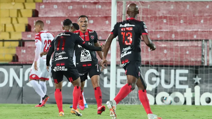 Campeón con Alajuelense ya se entrena con nuevo equipo en Costa Rica