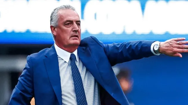 Alfaro escucha la oferta de Paraguay (Twitter).