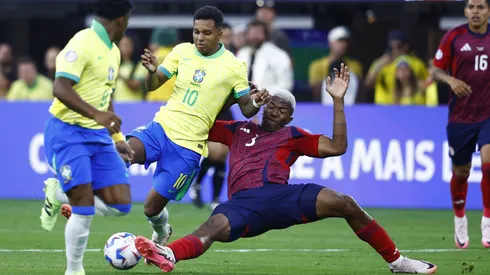 Antes que Guimaraes: quién fue el DT que rescató a Jeyland Mitchell del retiro prematuro