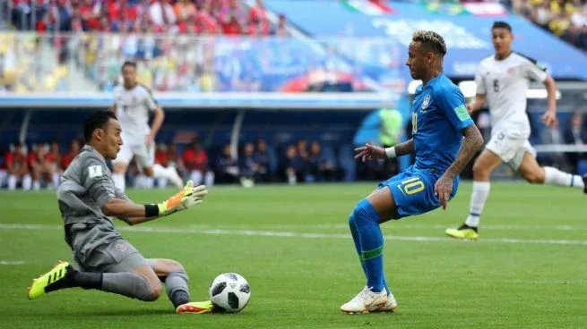 Keylor Navas vs. Neymar