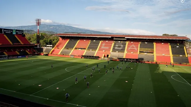 El Morera Soto seguirá siendo la casa de Alajuelense por mucho tiempo. (IMAGO)