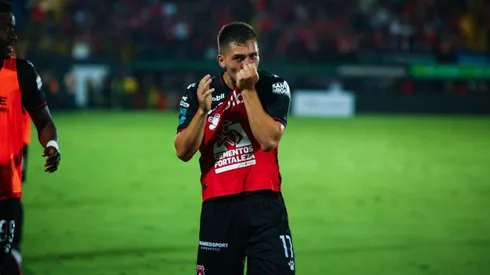 Carlos Mora revela la deuda que deja en Alajuelense