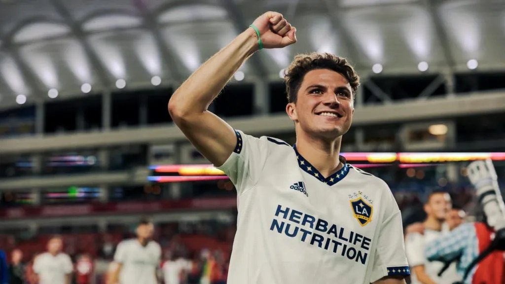 Gino Vivi vuelve a Saprissa con el sueño de triunfar a sus 23 años. (Instagram)