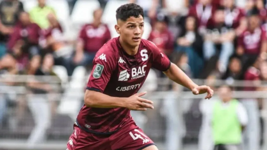 Warren Madrigal podría marcharse este mercado a Europa. (Foto: Saprissa)