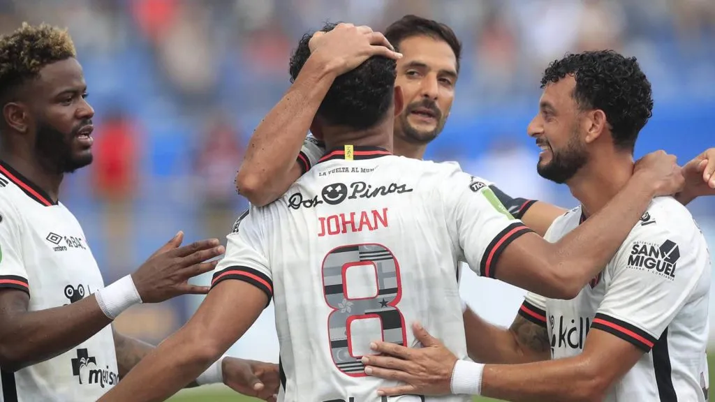 En Alajuelense hay aficionados que no quieren más jugadores con pasado reciente en Saprissa.