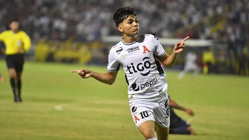 Leonardo Menjívar – Alianza