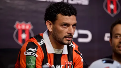 Michael Barrantes anuncia que seguirá ligado a Alajuelense: cuál es su nuevo rol