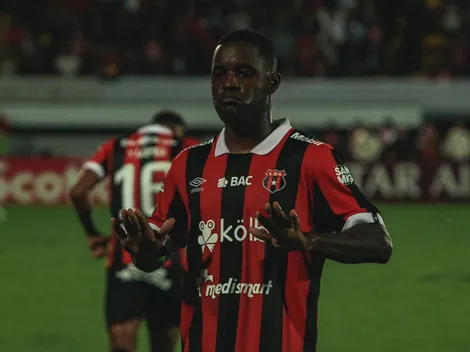 Joel Campbell reaparece en redes tras el título de Saprissa vs. Alajuelense