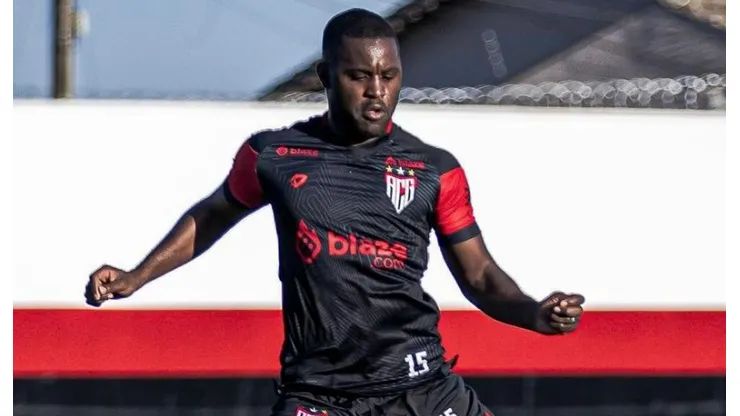 Joel Campbell suma problemas legales en Brasil