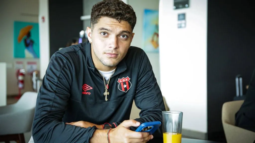 Villalobos hizo enojar a la afición de Saprissa. (IMAGO)