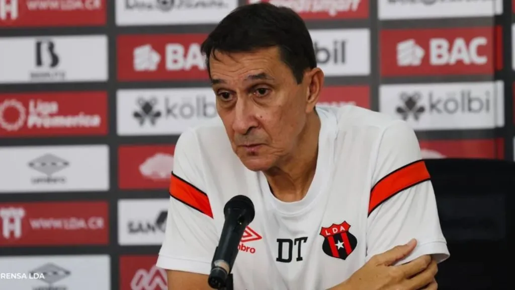 Alexandre Guimaraes habló sobre el triunfo.