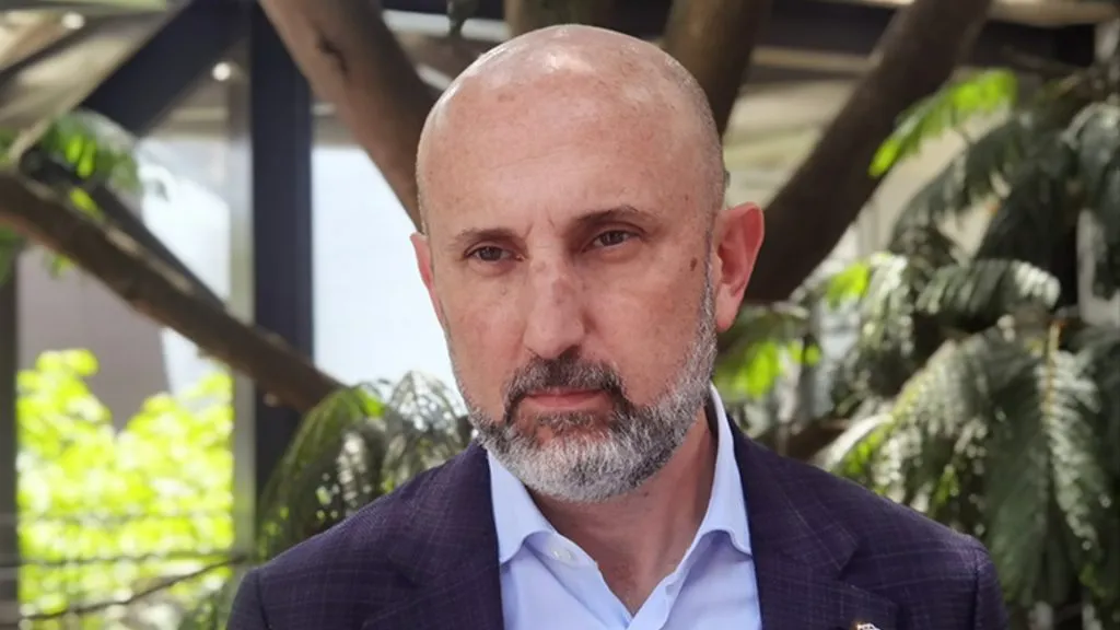 Osael Maroto reveló que el cuerpo técnico de Alfaro sigue trabajando normalmente.