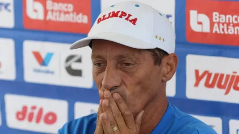 Troglio dijo lo que tiene que pasar para dirigir Costa Rica